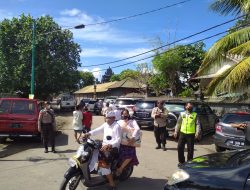 Saat Galungan Polsek Ampenan Aman Lokasi Pura