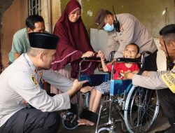 Kapolresta  Sambang  Anak Penderita Disabilitas