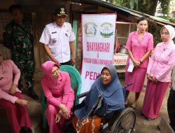 Bhayangkari Cabang Mataram Gelar Bansos & Pengobatan Gratis