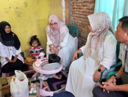 Wabup Novi Serahkan Bantuan Sembako