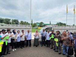 Bupati Sumbawa Serahkan 5 Unit Truk dan 10 Motor ke BUMP