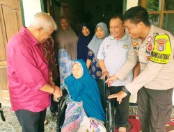Rachmat Hidayat Kembali Bantu Kursi Roda dan  Operasi Katarak
