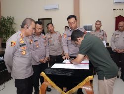 Kapolresta  TTD Kontrak  Pembangunan Polsek Pagutan