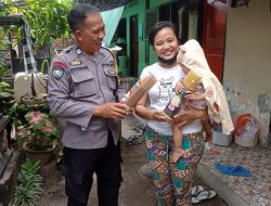 Sambut Nyepi Bhabinkamtibmas Cakra Barat Berikan Bantuan Dupa