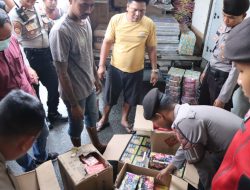 Polresta Mataram Sita  Petasan dan Kembang Api Dari Pengecer