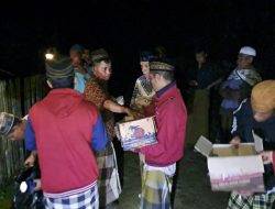 Gerak Cepat, BPBD Sumbawa Salurkan Bantuan Ke Lokasi Kebakaran