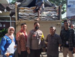 Polsek Mataram Kawal Pendistribusian Bantuan Beras Pemerintah