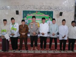 Kapolda & Kakanwil Kemenag Akhiri Safari Ramadhan di Sumbawa