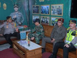 Kapolda NTB Bersama  Instansi Terkait Pantau Malam Takbiran
