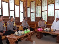 Kapolres Loteng Silaturahmi di Ponpes YATOPA Bodak