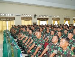 Anggota Makorem & Jajarannya menerima Penyuluhan Hukum di Aula Sudirman 