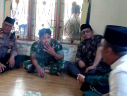 Kapolsek Bersama Anggota  Layatan Ke warga Yang Kepaten