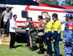 Danrem162/WB Sambut Kedatangan Presiden Jokowi