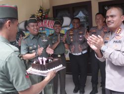 Kodim 1606 Mataram Berikan Kejutan Kepada Polresta Mataram di Hari Bhayangkara Ke_77
