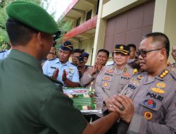 Danrem 162/WB Berikan Kejutan Saat Hari Bhayangkara Ke_77