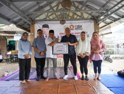 HBK Serahkan Bantuan Rp 100 Juta Untuk UMKM Madu Trigona Bengkaung