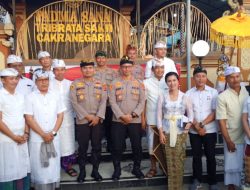 Kapolsek Narmada Dampingi  Kapolresta  Hadiri  Simakrama & pujawali