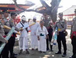 Siswa Latja SIP ke 52  Polsek Lingsar Laksanakan  Bakti Sosial