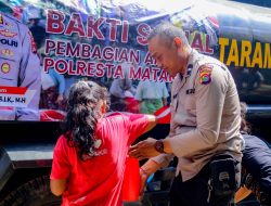 Polresta Mataram Distribusikan Air Bersi Kepada Masyarakat