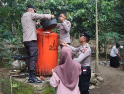 Kapolresta Mataram  Bersama Ketua DPRD Lobar Distribusi Air Bersih