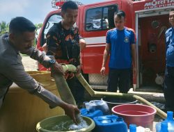Polres Loteng Bersama Instansi Terkait Lakukan distribusi Air Bersih