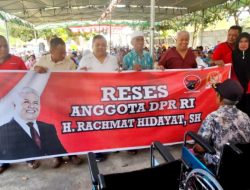 Reses  Rachmat Hidayat sumbang kursi roda untuk masyarakat di Lombok timur