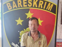 Korban Bersama Kadus Dan Masyarakat Serahkan Pelaku Pencuri Hp Ke Polisi