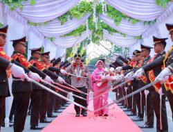 Tradisi Pedang Pora,  Mengantar Kepergian Irjen Pol Drs. Djoko Poerwanto