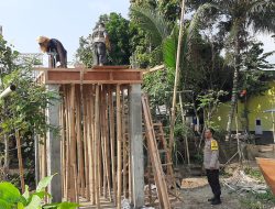 Polsek Lingsar Cek Pembuatan Sumur Bor Inisiasi  Mantan Kapolda NTB