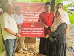 Rachmat Hidayat Berikan Bantuan Kursi Roda dan Dana Hibah