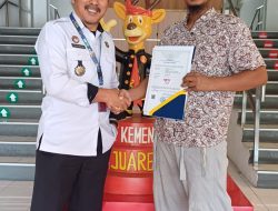 Kanwil Kemenkumham NTB Serahkan Sertifikat Merek kepada Pelaku Usaha