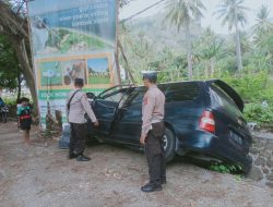 Polsek Pemenang Tangani Laka Lantas Dengan Sigap