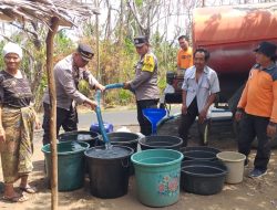 Kapolsek Kayangan Gandeng BPBD Salurkan Air Bersih