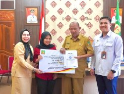 Syah Afandin Serahkan Santunan ke Ahli Waris Korban Meninggal di Objek Wisata