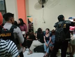 3 Orang Positif Methamphetamine Saat Razia di Cafe