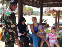 Jelang Pergantian Tahun, Personil Kodim Loteng Mulai Amankan Kawasan Wisata Pantai 