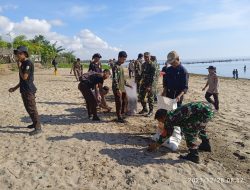 Kick Off Kodim 1615/Lotim Bersihkan Pantai Manange Dari Sampah