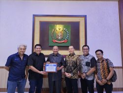 Peduli Stunting di Langkat, Syah Afandin Terima Penghargaan Tribunmedan.com