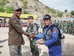 Menyatu Dengan Alam, Korem 162/WB Gelar Penanaman Terumbu Karang dan Pembersihan Pantai