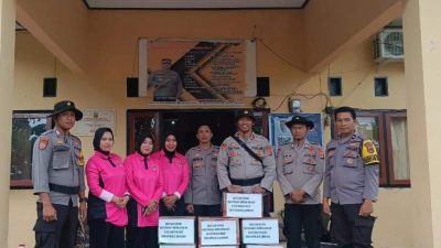 Banjir Melanda Tiga Desa, Kapolres Sumbawa Berikan Bantuan ke Masyarakat