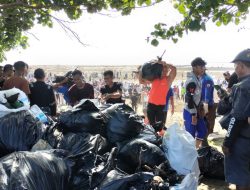 Kolaborasi Apik Kodim 1615/Lotim dan Pandawara Grup Clean Up Pantai Labuhan Haji Dari Sampah