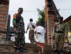 Babinsa Amankan Perayaan Hari Raya Galungan di Padak Guar