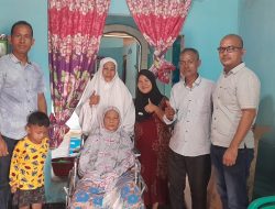 Program SODARA Sat Reskrim Polres Batubara Beri Bantuan Kursi Roda Ke Janda Lansia.