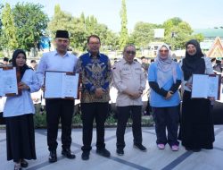 Resmi, Bupati Sumbawa Serahkan 759 SK P3K