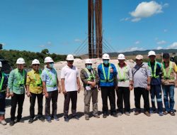 Tinjau Progres Pembangunan Jalan Samota, Ini kata Bupati Sumbawa