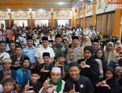 Korem 162/WB Bersama Ribuan Warga Berkumpul Beristighosah Memohon Keselamatan Bangsa
