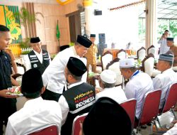 Faisal Hasrimy Tepung Tawari Calon Jama’ah Haji Kabupaten Langkat 