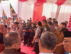 Dandim Loteng Hadiri Peresmian Bedah Rumah Dan Sumur Bor HUT Bhayangkara Ke-78 Di Desa Puyung