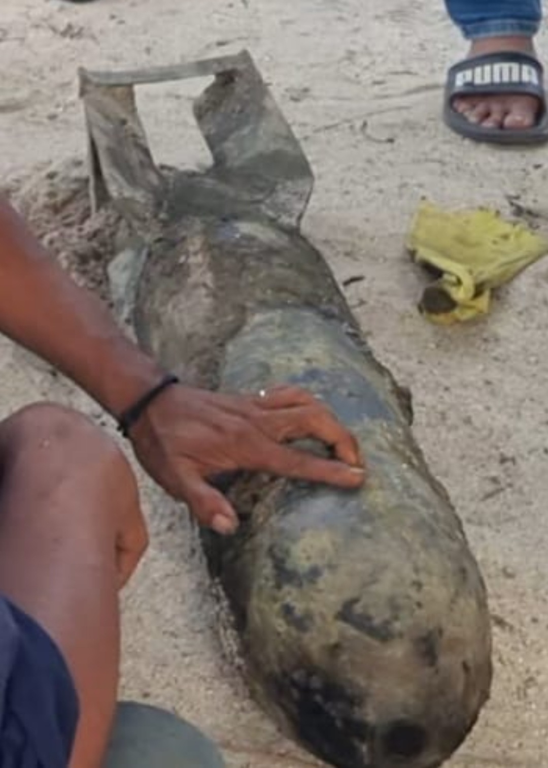 Dibatubara Pemulung Temukan Roket Sisa Perang