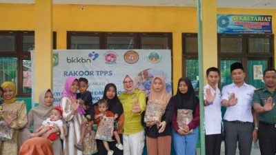 Cegah Stunting, Wabup Sumbawa Bagikan 200 Paket Sembako